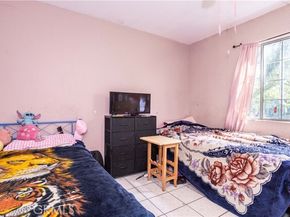 11044 Borden Avenue, Pacoima (los Angeles) CA 91331