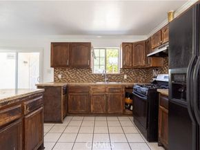 11044 Borden Avenue, Pacoima (los Angeles) CA 91331