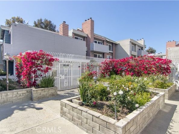20235 Keswick Street 102, Winnetka (los Angeles) CA 91306