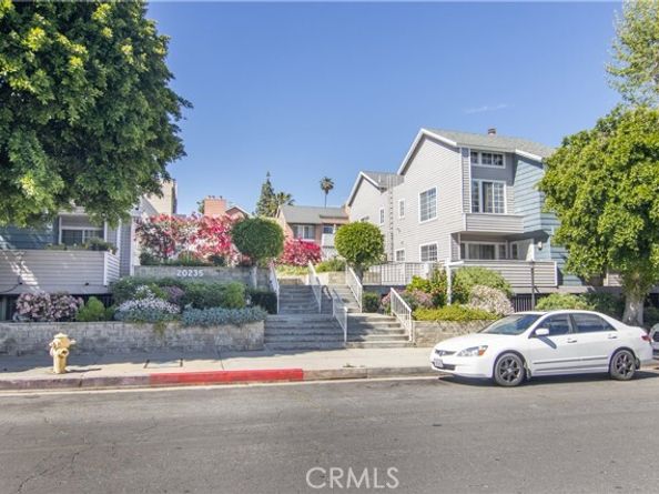 20235 Keswick Street 102, Winnetka (los Angeles) CA 91306