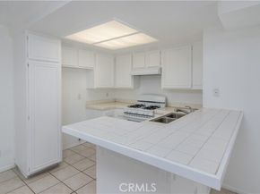 20235 Keswick Street 102, Winnetka (los Angeles) CA 91306
