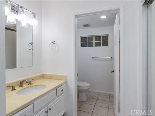 20235 Keswick Street 102, Winnetka (los Angeles) CA 91306