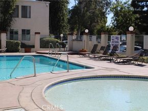 5700 Etiwanda Avenue 216, Tarzana (los Angeles) CA 91356