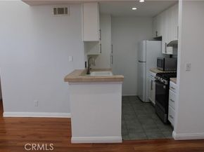 5700 Etiwanda Avenue 216, Tarzana (los Angeles) CA 91356