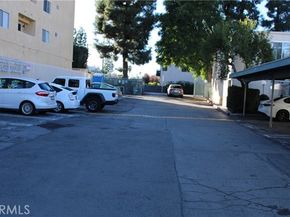 5700 Etiwanda Avenue 216, Tarzana (los Angeles) CA 91356