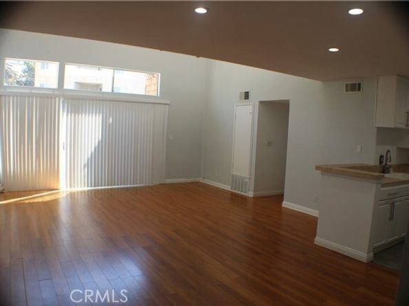5700 Etiwanda Avenue 216, Tarzana (los Angeles) CA 91356