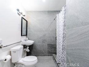 7459 Sylmar Avenue, Van Nuys (los Angeles) CA 91405