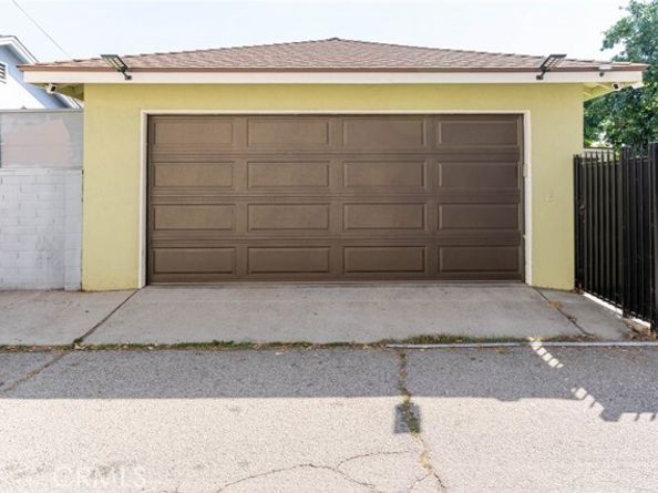 7459 Sylmar Avenue, Van Nuys (los Angeles) CA 91405