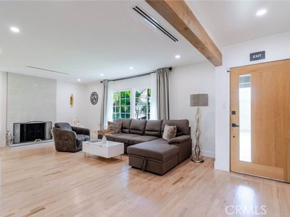 7459 Sylmar Avenue, Van Nuys (los Angeles) CA 91405