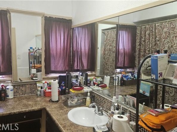 739 W 102nd, Los Angeles CA 90044