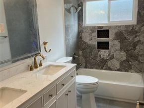 8581 Owensmouth, Canoga Park (los Angeles) CA 91304