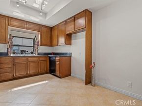 7230 Kelvin Avenue 6, Winnetka (los Angeles) CA 91306