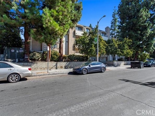 7230 Kelvin Avenue 6, Winnetka (los Angeles) CA 91306