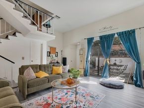 10030 Owensmouth Avenue 66, Chatsworth (los Angeles) CA 91311