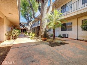 20954 Parthenia 14, Canoga Park (los Angeles) CA 91304