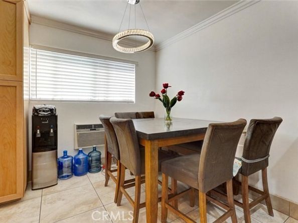 20954 Parthenia 14, Canoga Park (los Angeles) CA 91304