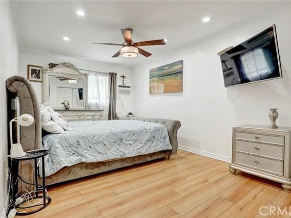 20954 Parthenia 14, Canoga Park (los Angeles) CA 91304