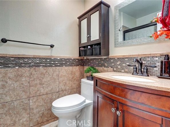 20954 Parthenia 14, Canoga Park (los Angeles) CA 91304