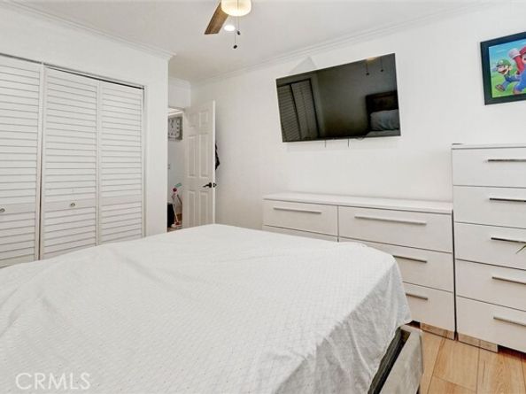 20954 Parthenia 14, Canoga Park (los Angeles) CA 91304