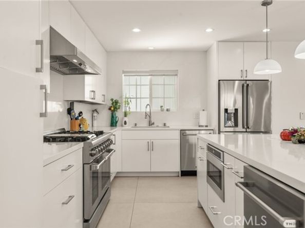 7741 Variel, Canoga Park (los Angeles) CA 91304
