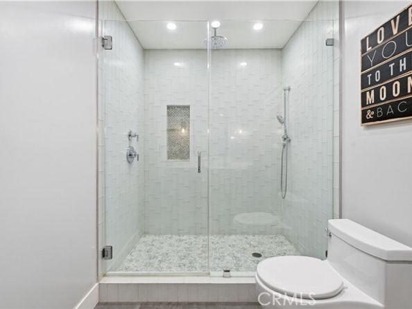 23110 Canzonet St, Woodland Hills (los Angeles) CA 91367