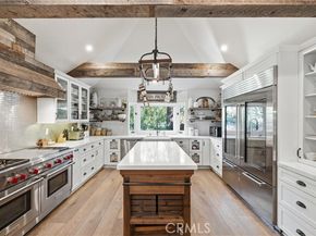23110 Canzonet St, Woodland Hills (los Angeles) CA 91367