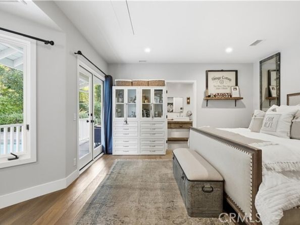 23110 Canzonet St, Woodland Hills (los Angeles) CA 91367