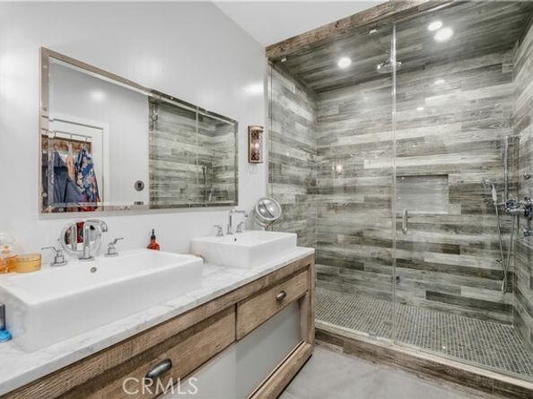 23110 Canzonet St, Woodland Hills (los Angeles) CA 91367