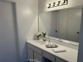 10770 Woodley 7, Granada Hills (los Angeles) CA 91344