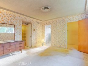 6539 Ventura Canyon Avenue, Van Nuys (los Angeles) CA 91401