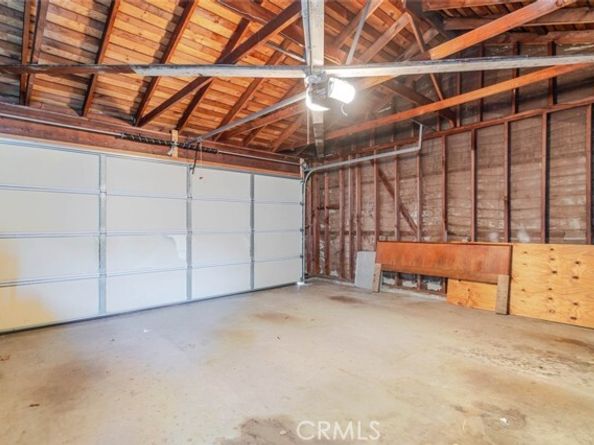 6539 Ventura Canyon Avenue, Van Nuys (los Angeles) CA 91401