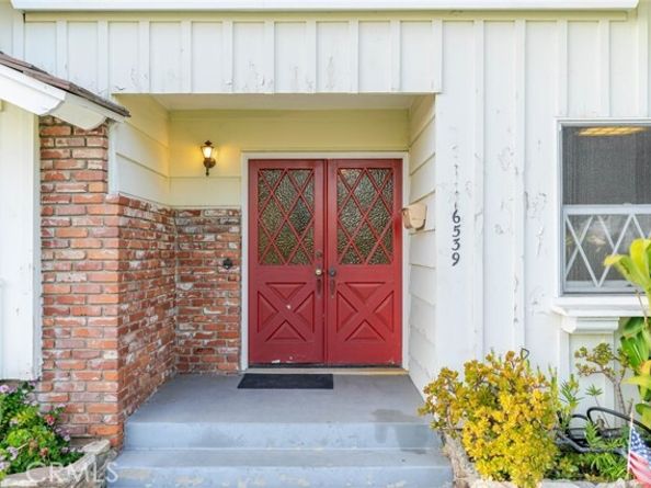 6539 Ventura Canyon Avenue, Van Nuys (los Angeles) CA 91401