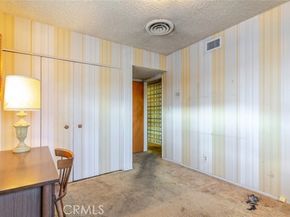 6539 Ventura Canyon Avenue, Van Nuys (los Angeles) CA 91401