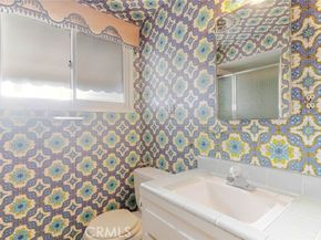 6539 Ventura Canyon Avenue, Van Nuys (los Angeles) CA 91401