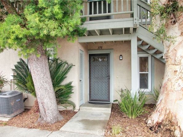 7050 Shoup Avenue 175, Canoga Park (los Angeles) CA 91303