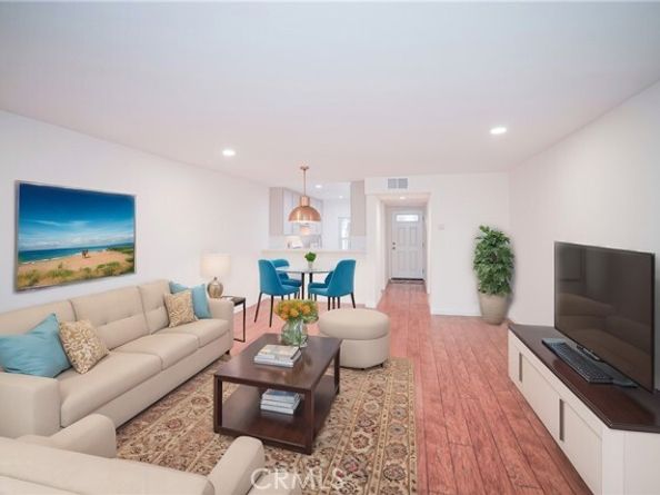 7050 Shoup Avenue 175, Canoga Park (los Angeles) CA 91303
