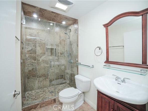 7050 Shoup Avenue 175, Canoga Park (los Angeles) CA 91303