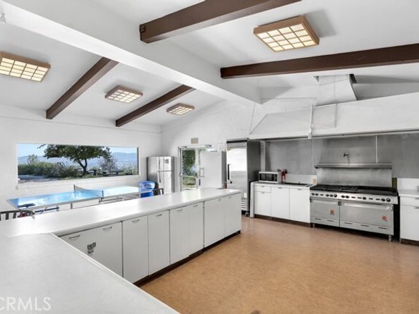 171 Comanche, Topanga (los Angeles) CA 90290