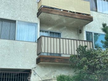 910 W 26th