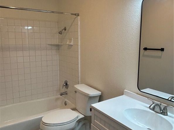 910 W 26th, San Pedro (los Angeles) CA 90731