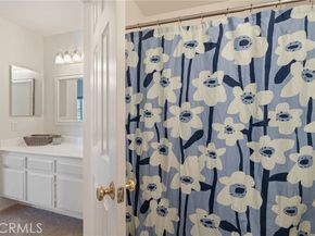 15735 Nordhoff 17, North Hills (los Angeles) CA 91343