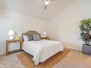15735 Nordhoff 17, North Hills (los Angeles) CA 91343