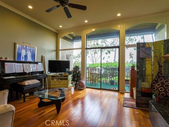 5103 Marina Pacifica Drive South Key 20, Long Beach CA 90803