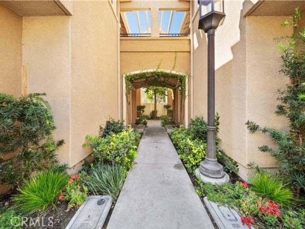 5020 E Piccadilly Place B, Orange CA 92867