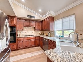 35 Lexington Way, Laguna Hills CA 92679