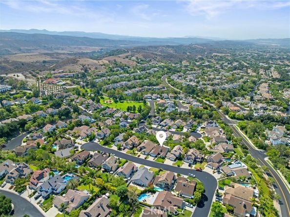 35 Lexington Way, Laguna Hills CA 92679