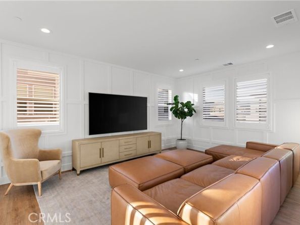 140 Reyes Alley, Lake Forest (el Toro) CA 92630