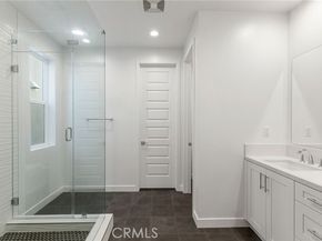 140 Reyes Alley, Lake Forest (el Toro) CA 92630