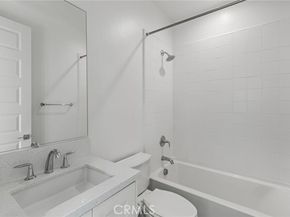 140 Reyes Alley, Lake Forest (el Toro) CA 92630