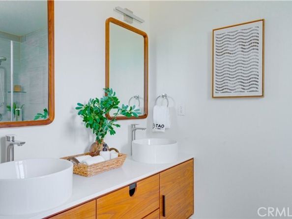 712 N Chestnut Avenue, Los Angeles CA 90042